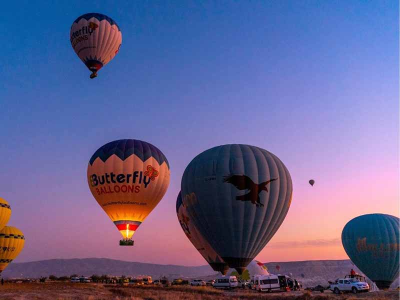 Un moment inoubliable avec un vol en montgolfière au dessus de la Haute Provence
